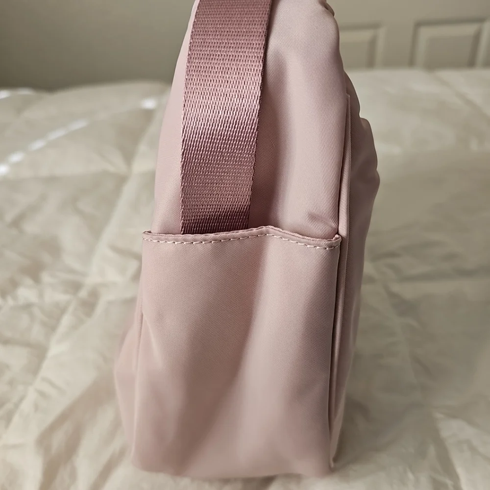 Lululemon Blush City Essentials Shoulder Bag, NWT - Picture 4 of 9